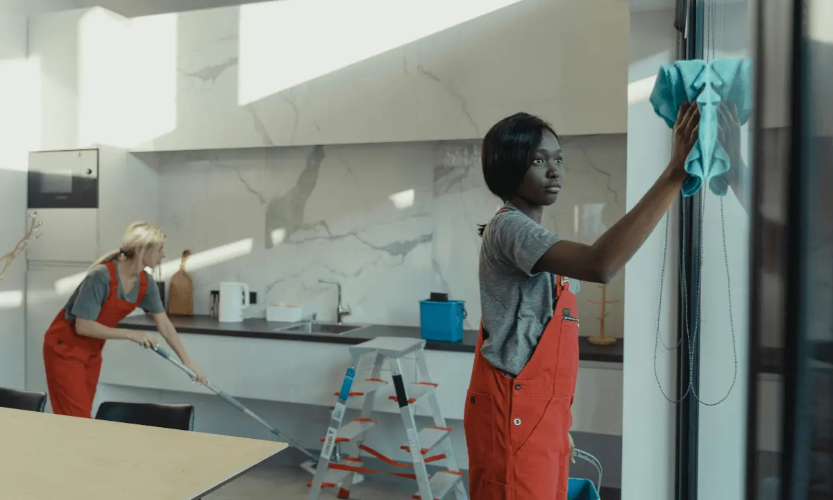 Move In Cleaning Kingston | Deep Clean | Starts £130 10 cleaners-cleaning-kitchen.webp