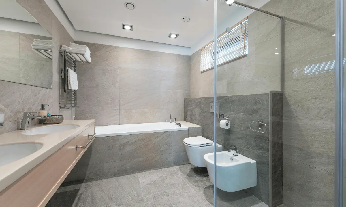 depp-cleaning-washroom.webp