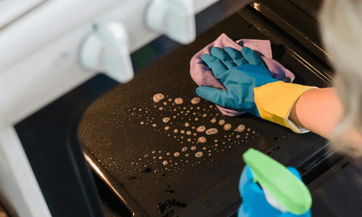 oven-cleaning-kingston.webp